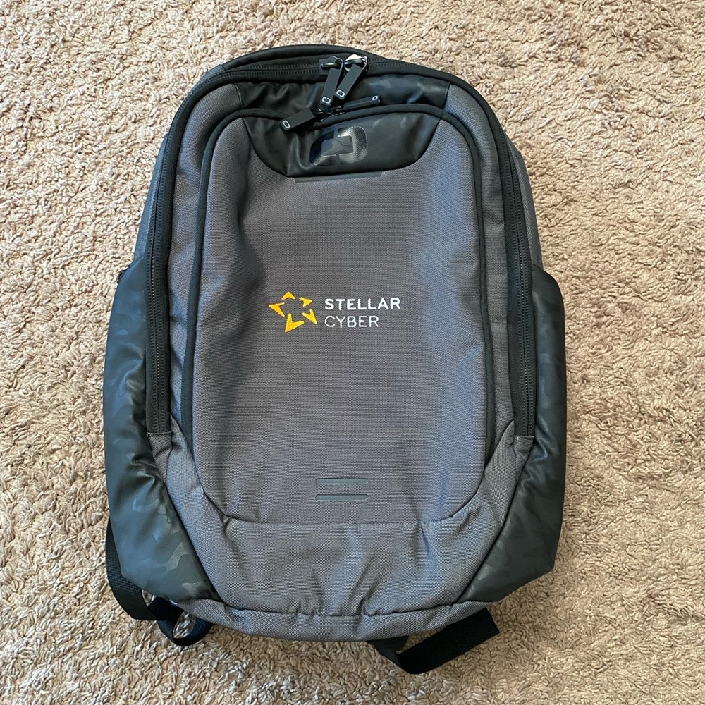OGIO Monolithic pack Tarmac Gray, New Backpack 28 L 18”